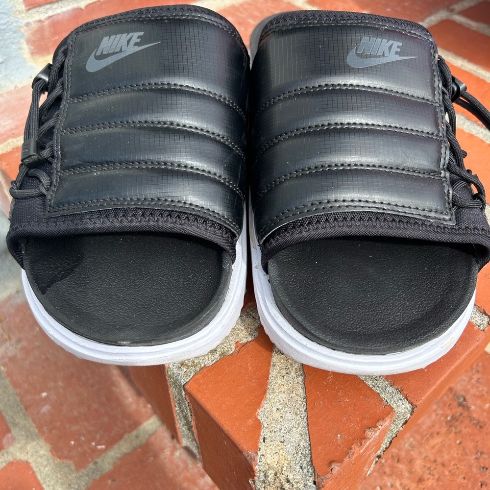 Men’s Nike Asuna slides